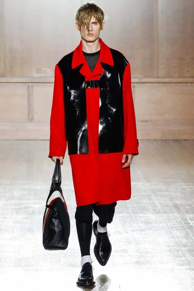 Look 22